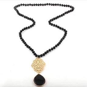 Halsband filigram, pärlor med hänge, långt, svart