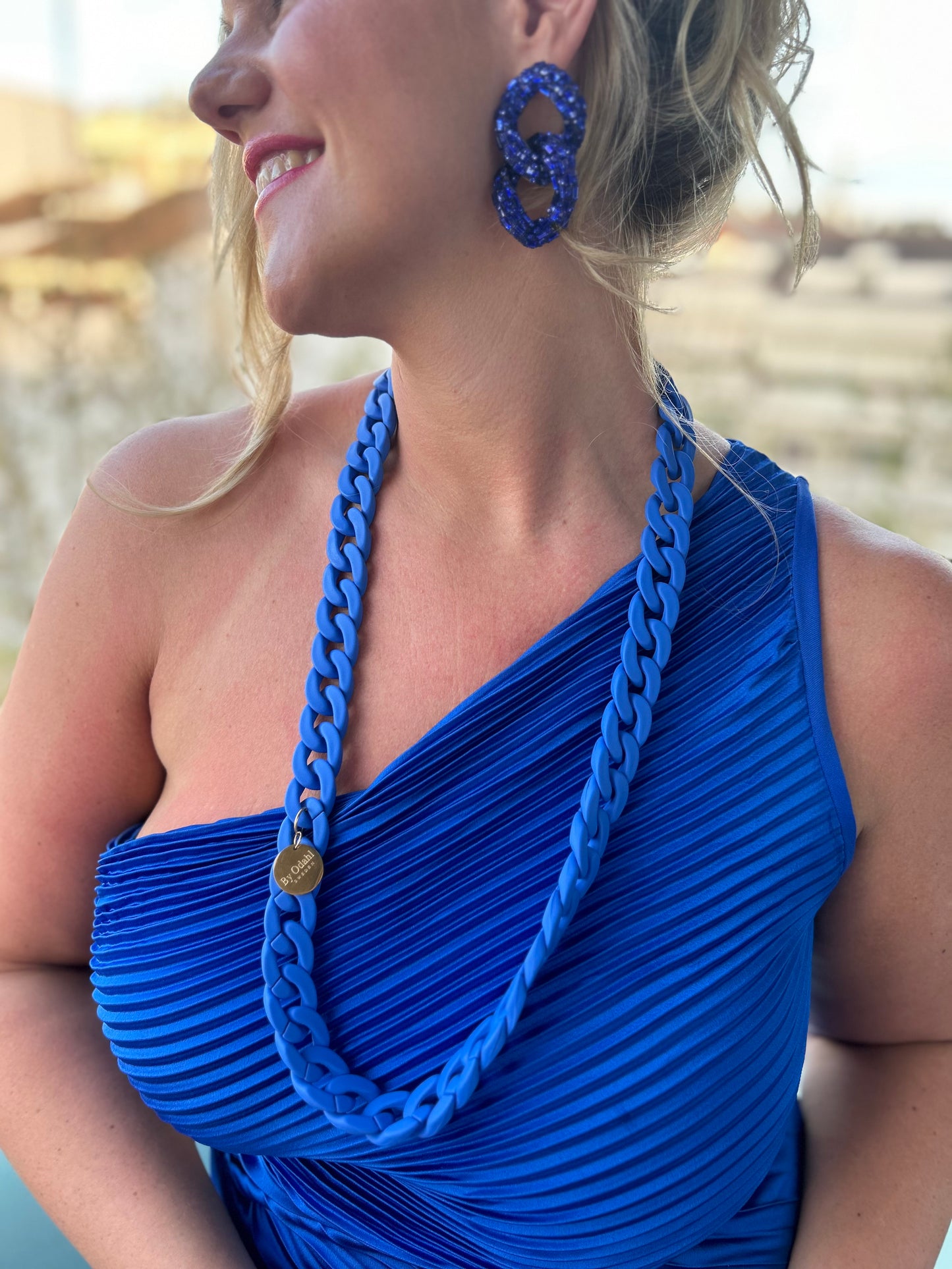 Halsband kedja blå