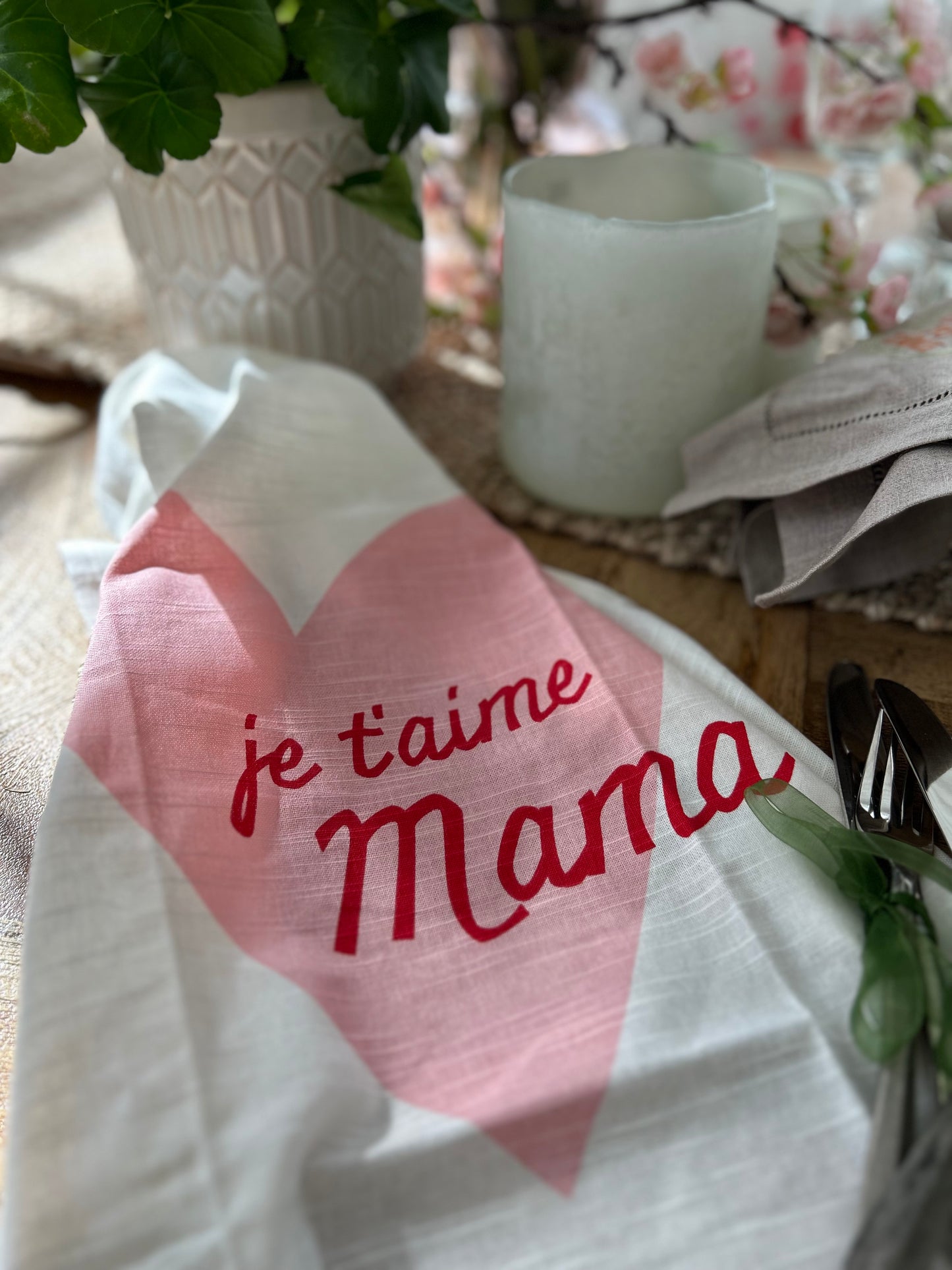 Kökshandduk till mor med texten "je t'aime mama"