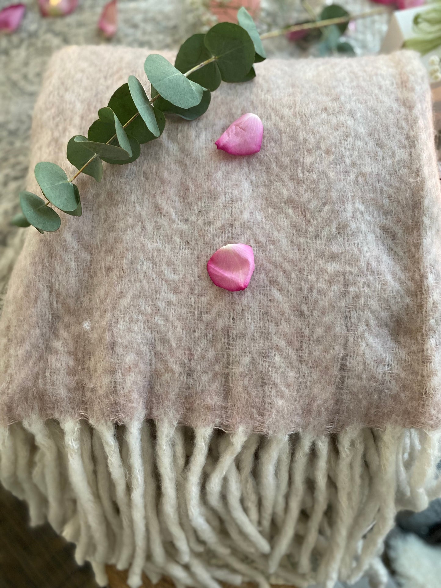 Ullpläd Rosa med ljusa fransar