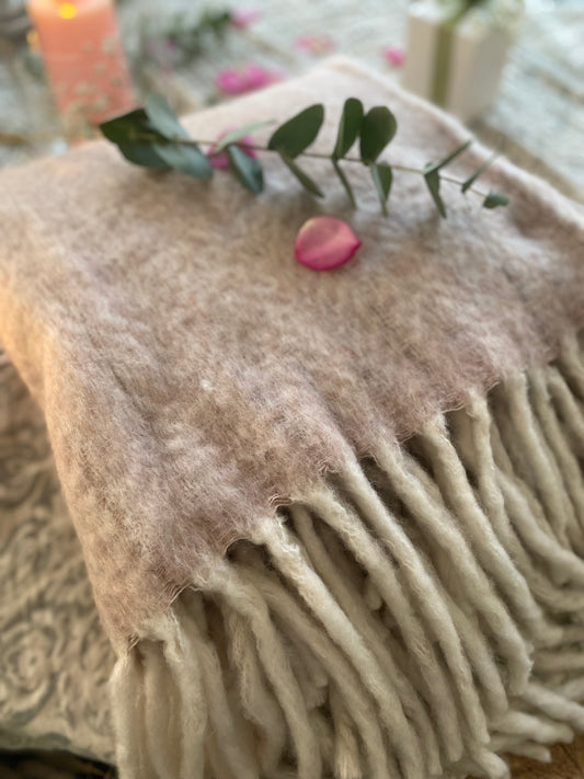 Ullpläd Rosa med ljusa fransar