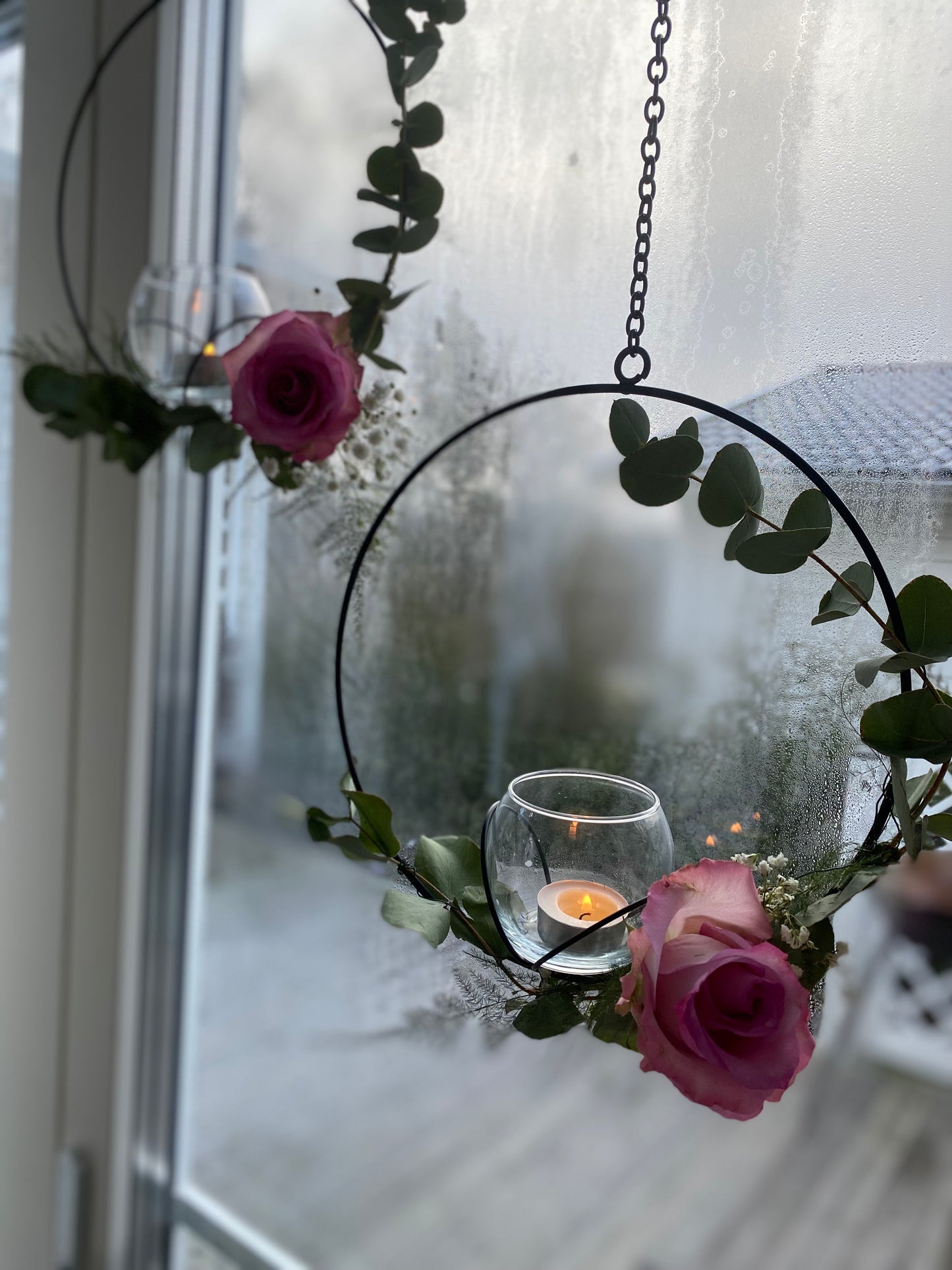 Hängande metallring ljusstake eller vas, svart ring Bell