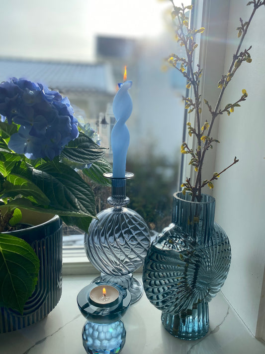 Vas blått glas