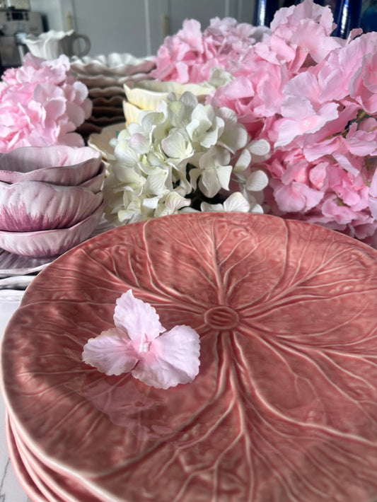 Tallrik med blad motiv, rosa, 26,5 cm