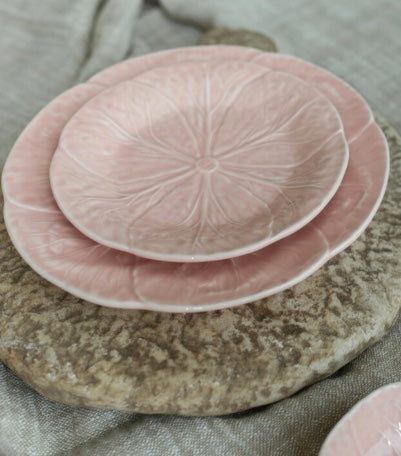 Tallrik med blad motiv, rosa, 26,5 cm